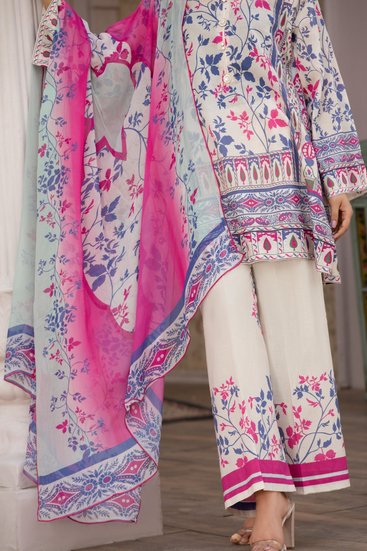 MEHRUNISA EID COLLECTION LAWN 2024